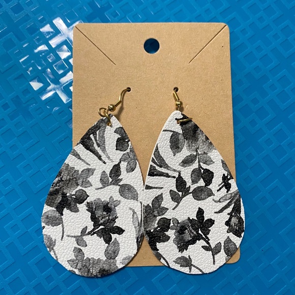 Black White Grey Floral Teardrop Dangle Earrings - Picture 3 of 4